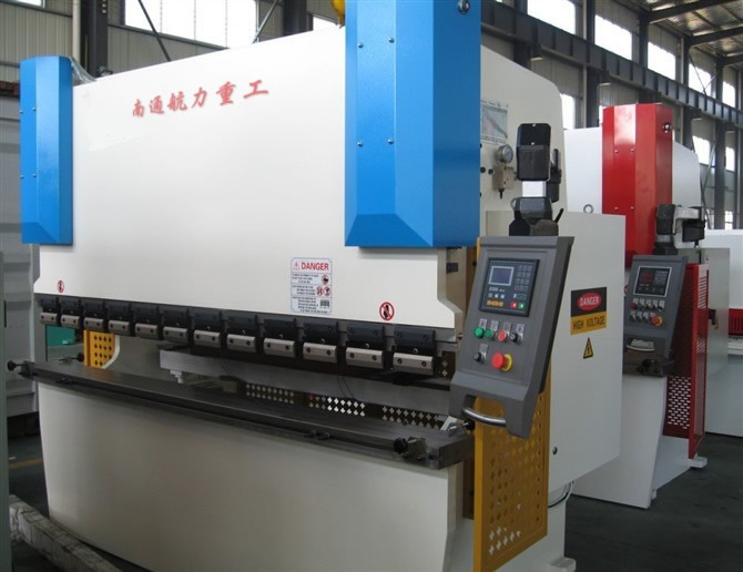 WC67Y-63/2500出口折彎機